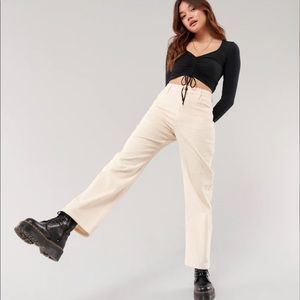 Brand New Hollister High Rise Corduroy Pants Size 27